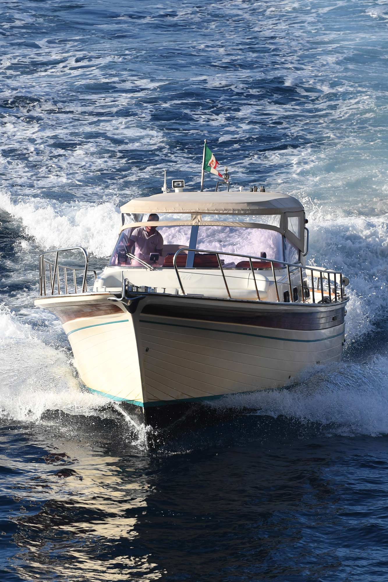 Full day Procida Aprea 32